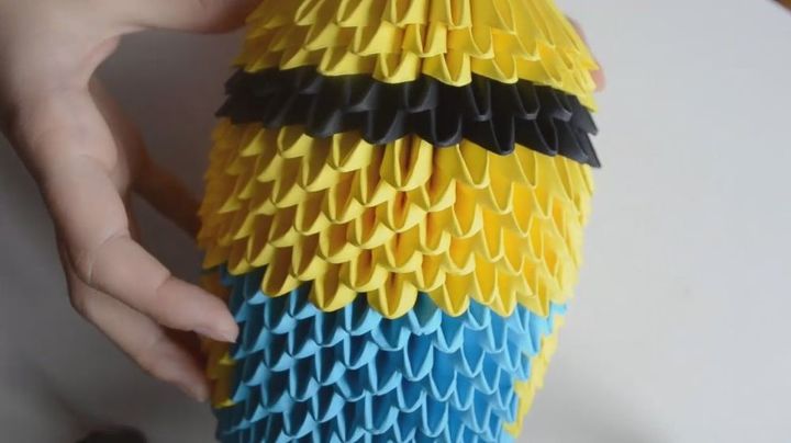 minion de origami en 3d, Continuar con 3 filas amarillas1