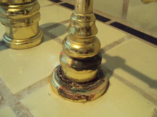 is there a way to clean up gold fixtures in the bathroom