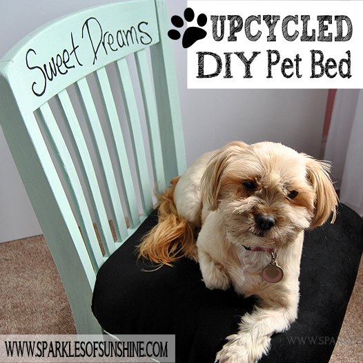 cama reciclada para mascotas a partir de una vieja silla