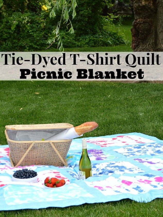 colcha de picnic con camisetas teidas