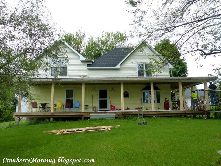 q distance between balusters on front screned porch railing, outdoor living, porches, We re quite a distance from the road but this is the side 52 of porch on this side that faces the road