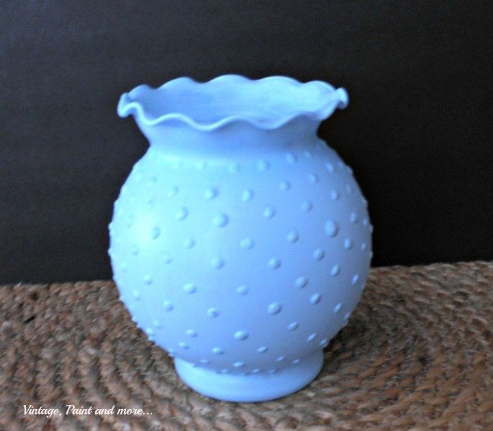 bricolaje de un jarrn de cristal azul con forma de caracol