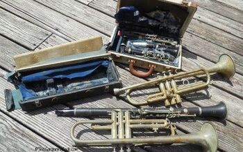  Antigos instrumentos musicais enferrujados se tornam encantadores plantadores musicais