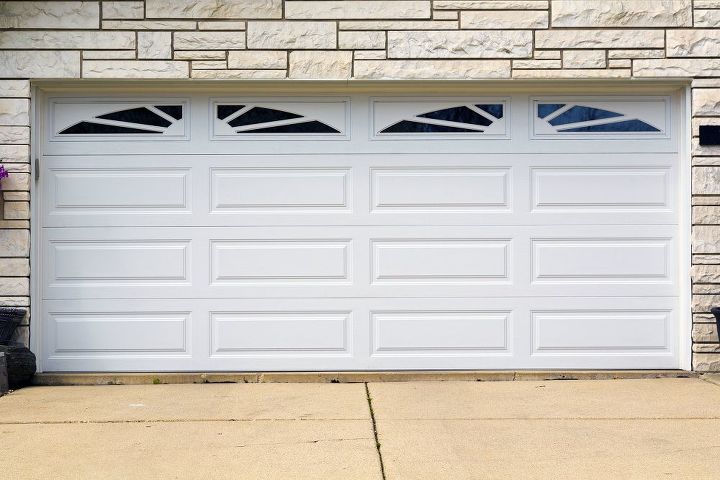 as 5 principais opes de cores da porta da garagem, Portas de garagem brancas s o uma escolha popular