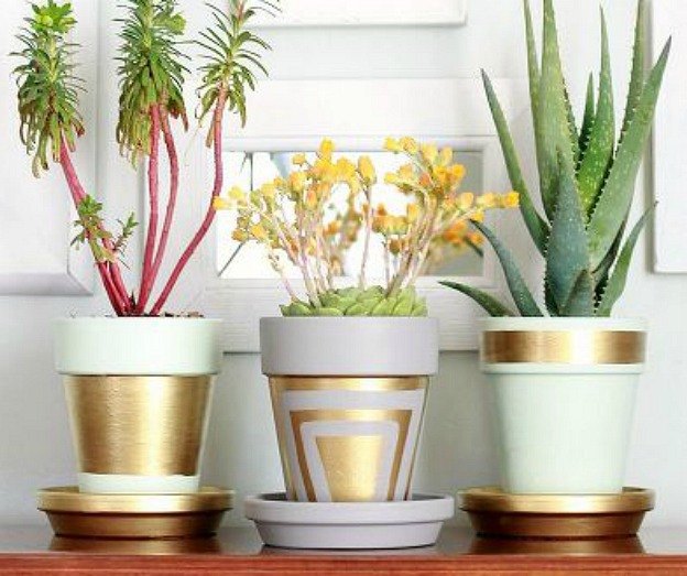 here are 10 gorgeous designer tricks for your dollar store pots, Project via Christine The Crafty Woman
