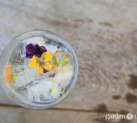 floral ice cubes elegant entertaining, flowers, gardening, repurposing upcycling