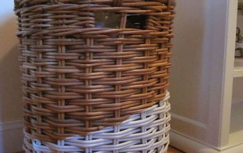 Painted Basket Adds Storage to an Entryway