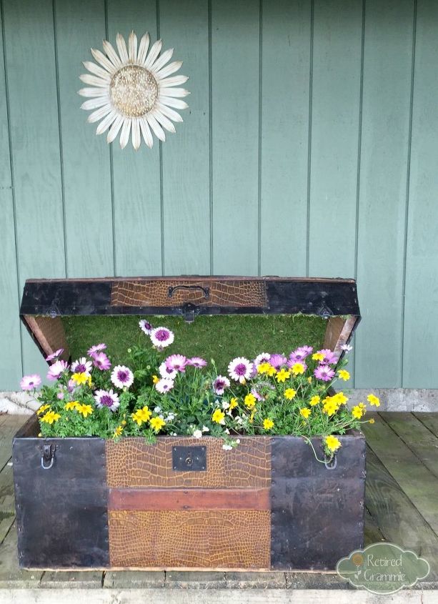 old family trunk into a beautiful planter, container gardening, gardening, how to, repurposing upcycling