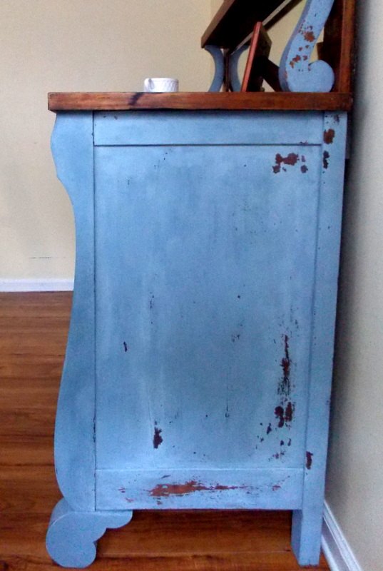 um aparador antigo se torna um mvel elegante para a cozinha