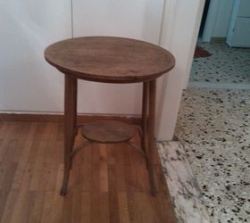 Una mesa vieja necesita ser restaurada