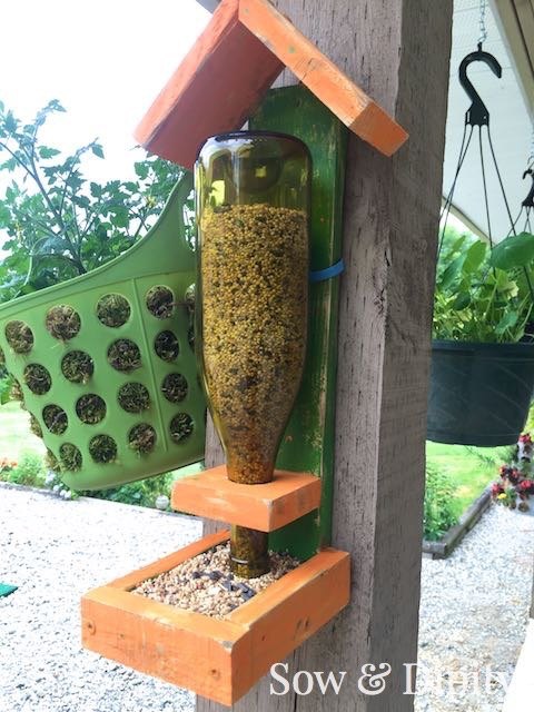 diy alimentador de aves hechas de madera de paletas