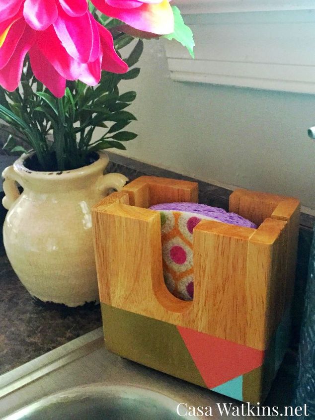 soporte para esponjas de cocina a partir de una rebanadora de pan reciclada