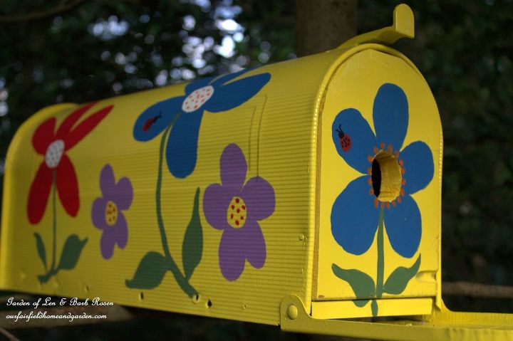 diy mailbox birdhouse, crafts, curb appeal, how to, Mailbox Birdhouse ready for residents
