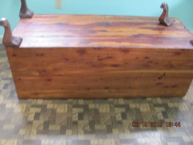 cedar chest beautiful wood but broken legs, Upside down