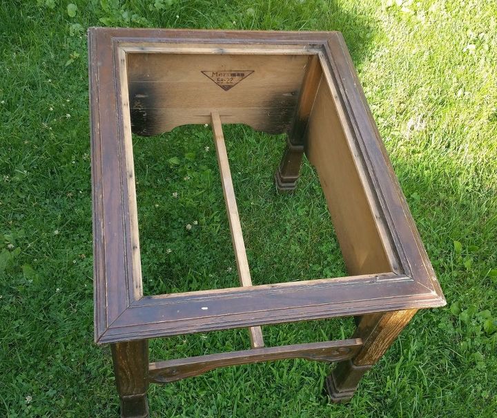 rustic end table in bliss, painted furniture, rustic furniture