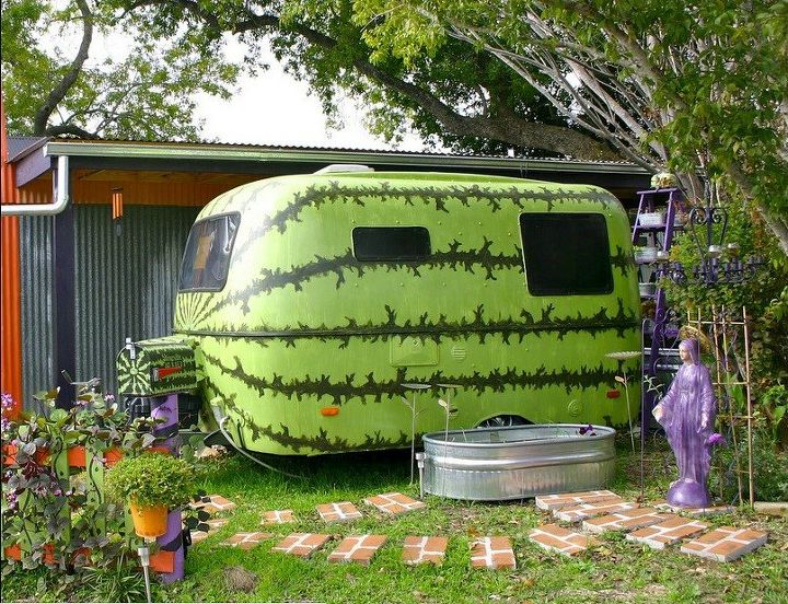would you vacation in a giant watermelon, gardening, landscape, painted furniture, Photo via Jenny the Bloggess via Empress of Dirt
