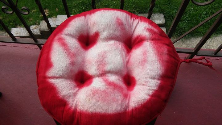 spray painting outdoor cushions, outdoor furniture, painted furniture, Before after I had started