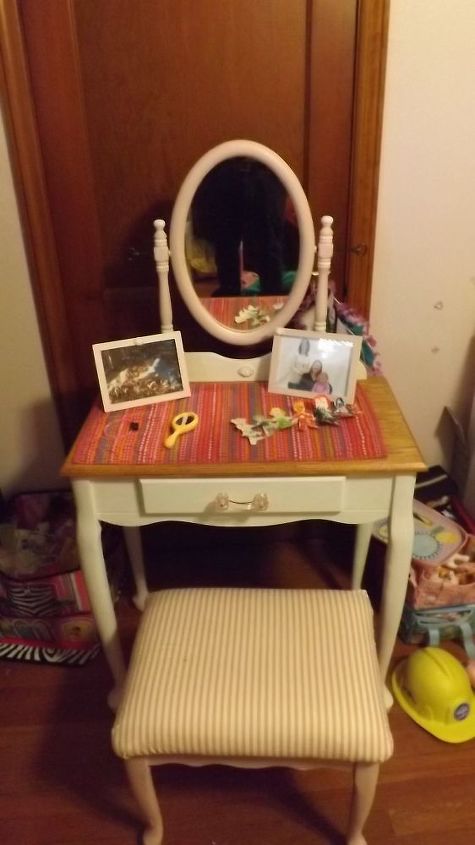 small dressing table makeover, painted furniture, A little girl s dressing table