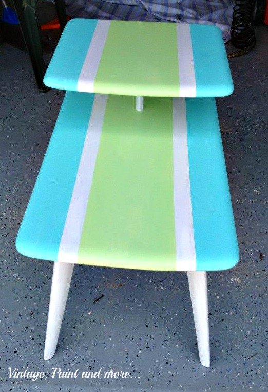 mesa inspirada en una tabla de surf