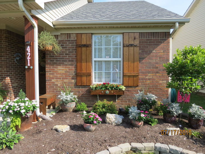 how to boost your curb appeal on a budget, curb appeal, gardening, how to, wreaths