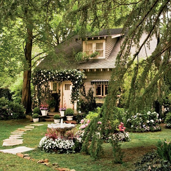 the 7 most magnificent movie gardens of all time, flowers, gardening, landscape, Photo via Hooked on Houses