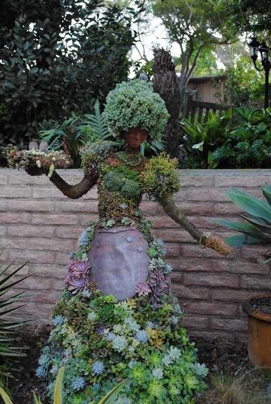 q how to grow plants on statues, gardening, how to