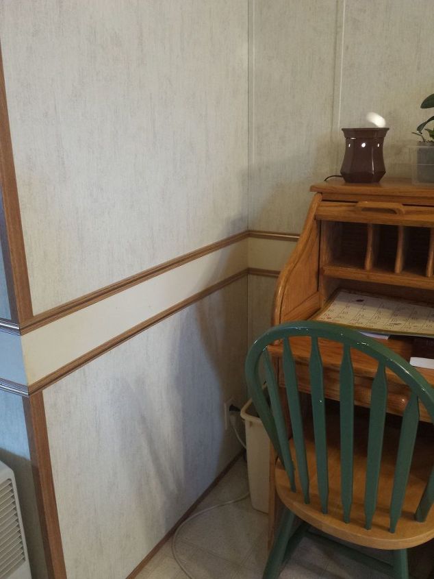 has anyone removed the chair rail in their mobile home, Chair rail runs through the entire living room and dining room