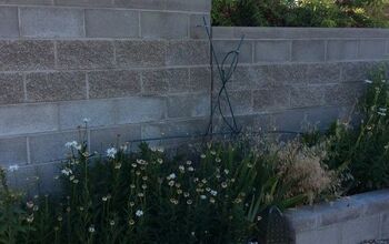 Soundproof concrete block fence