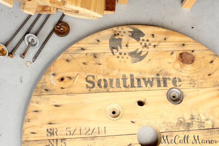 electrical spool turned clock face, chalk paint, how to, painting, pallet, repurposing upcycling