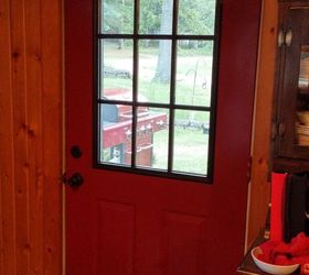 q suggestions for entryway paint colors, foyer, paint colors, painting, Kitchen Dining Room Door barn red with black hammered metal trim and door knobs