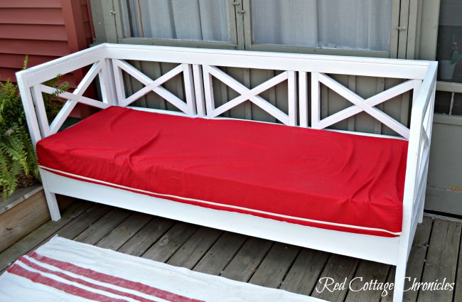 diy outdoor sofa, outdoor furniture, outdoor living, painted furniture, repurposing upcycling