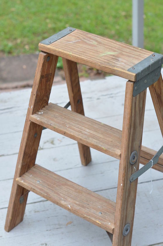 how to get a distressed finish on a vintage mint ladder, painting, repurposing upcycling