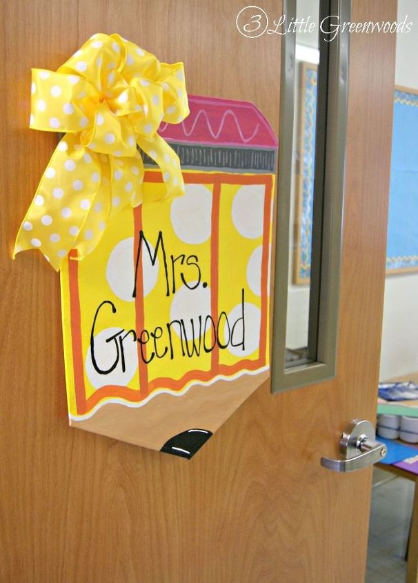 diy door hanger personalized teacher pencil, crafts, doors, how to, wreaths