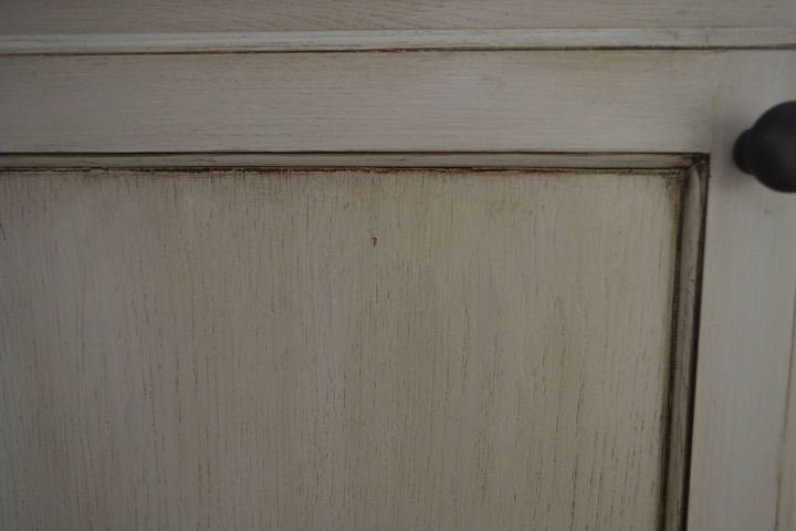 How To Touch Up Chipped Paint And Maintain Painted Cabinets Hometalk How To Touch Up Chipped Paint And Maintain Painted Cabinets Home Maintenance Repairs