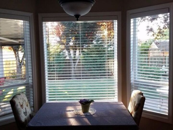 q ideas on window covering for bay window, window treatments, windows, This is a pic of our breakfast table atea I only have blinds now but would love to get some type of wonder curtains