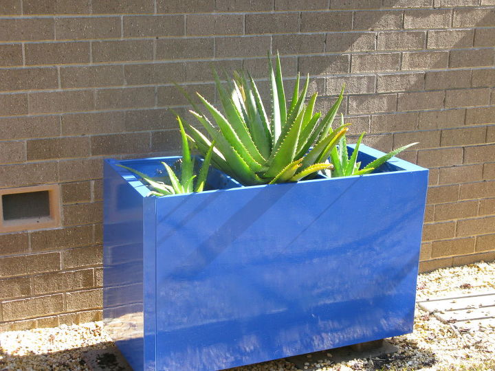paint an old file cabinet to make a large colorful planter, Beige File Cabinet to Blue Planter with Aloes