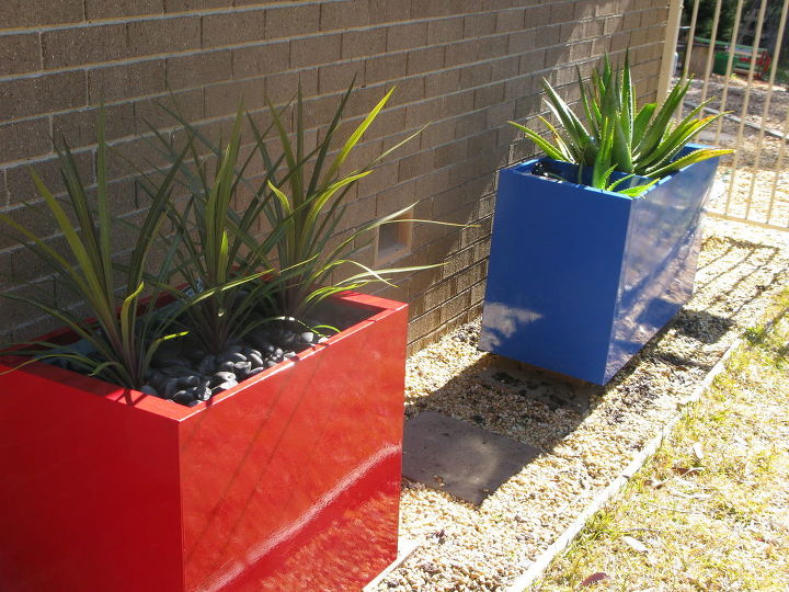 paint an old file cabinet to make a large colorful planter