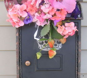 repurposed mailbox to planter, container gardening, crafts, repurposing upcycling