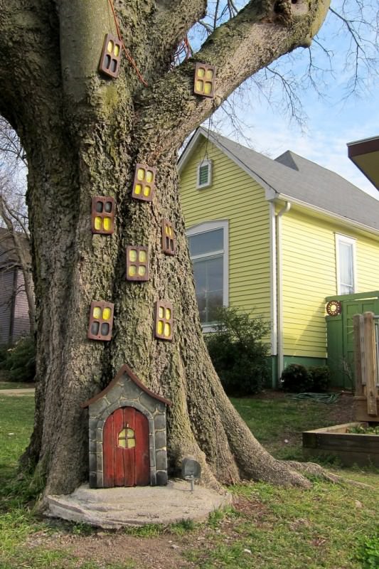 11 pictures of crazy cool uses for tree stumps, Photo via 1001 Gardens