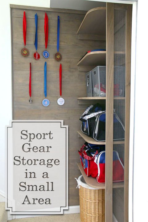almacenamiento de equipo deportivo en un espacio pequeno