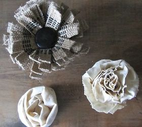 pillow upcycled to wreath, crafts, how to, repurposing upcycling, wreaths