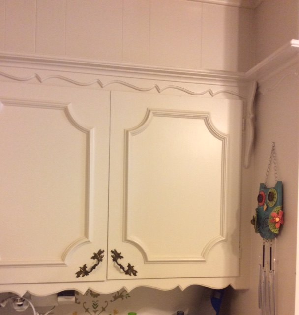 q my kitchen cabinet doors have a raised edging on them painting decor, home improvement, kitchen cabinets, kitchen design, paint colors, painting