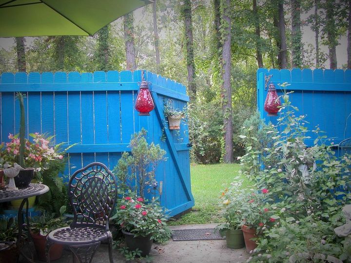 i ve got the blue s, fences, outdoor living, painting, patio