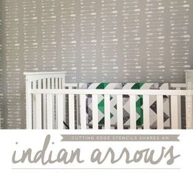um quarto infantil com flechas indianas