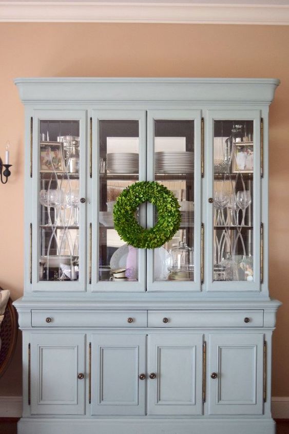 painting a china cabinet