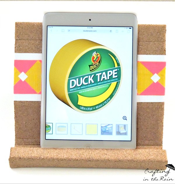 soporte para tabletas con duck tape
