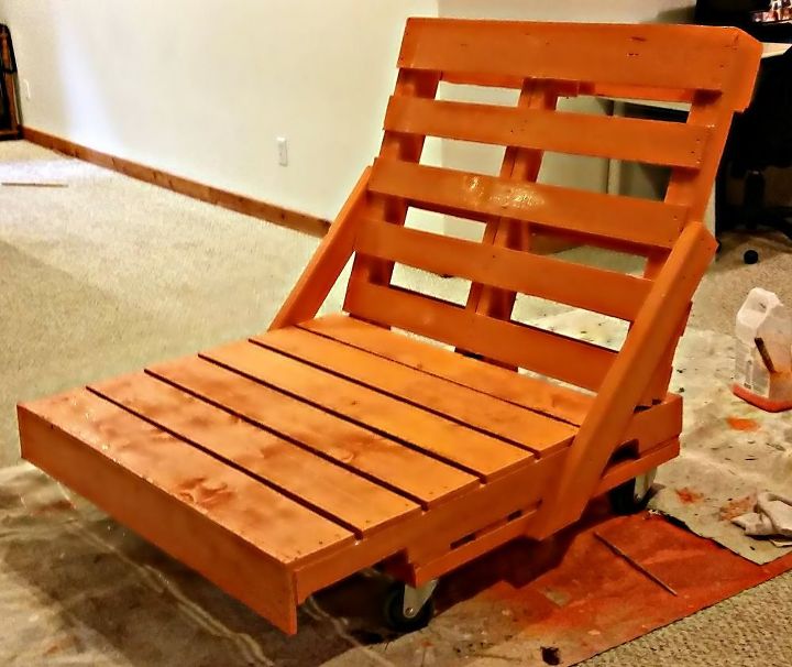 pallet lounge chair, diy, painted furniture, pallet, repurposing upcycling, woodworking projects, Final touch up painting