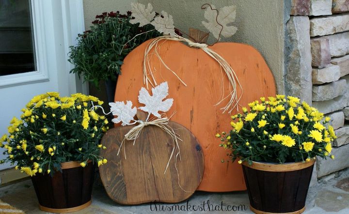 rustic wooden pumpkins, crafts, seasonal holiday decor