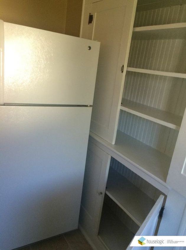 balco suspenso adiciona espao muito necessrio a uma cozinha apertada, Imagem Lara Edge para HouseLogic