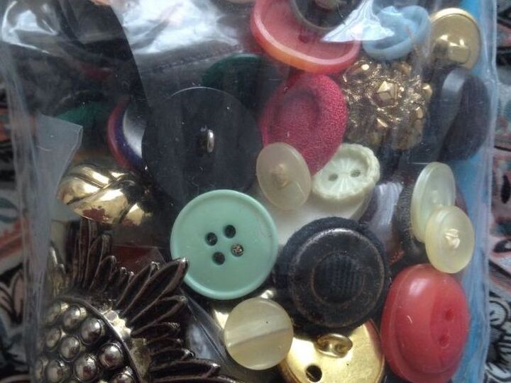 q buttons buttons buttons, crafts, repurposing upcycling